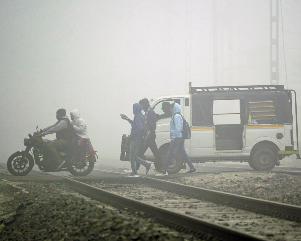 20 Delhi-bound trains delayed, city wakes up to cold morning with min temp at 5.3 deg C