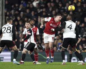 Spectacular goals help Spurs, Fulham to narrow FA Cup wins. Brentford draws with Wolves
